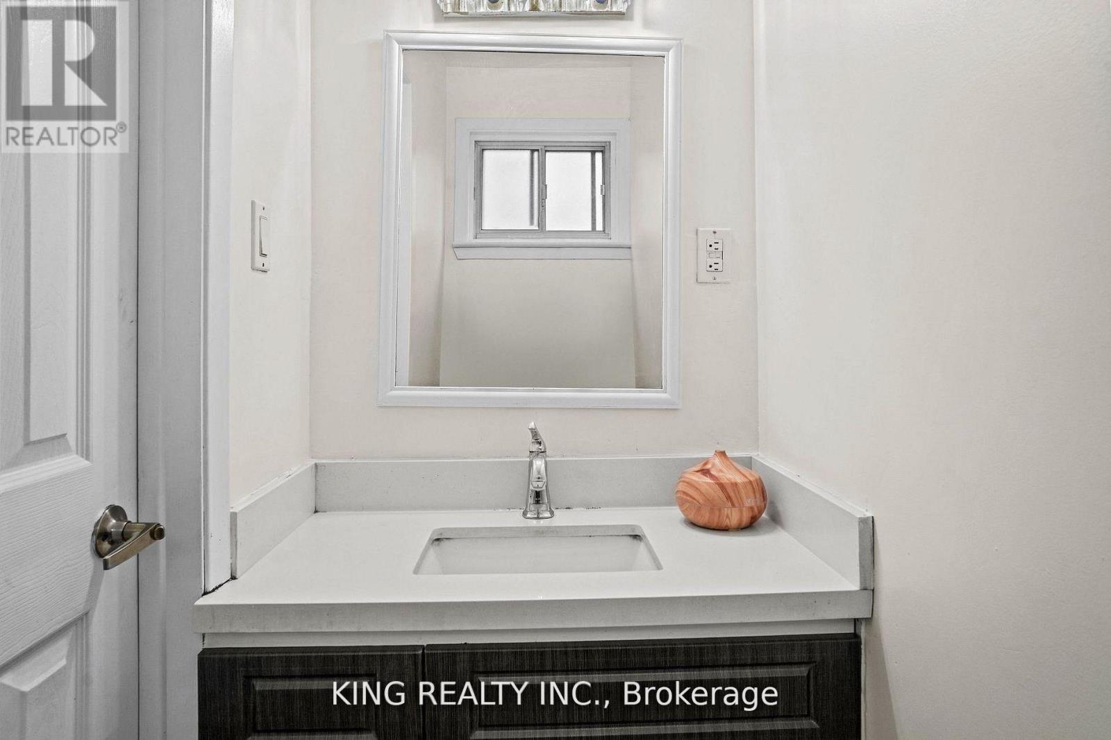 16 Wimbledon Court, Brampton, Ontario  L6V 2S4 - Photo 19 - W13475656