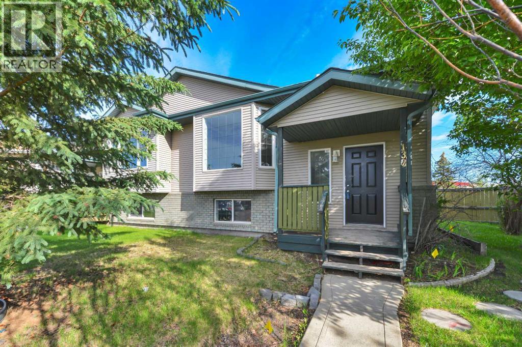 132 Kirkland Close, red deer, Alberta