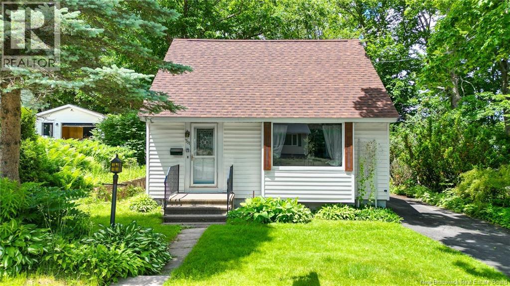 711 Reid Street, Fredericton, New Brunswick