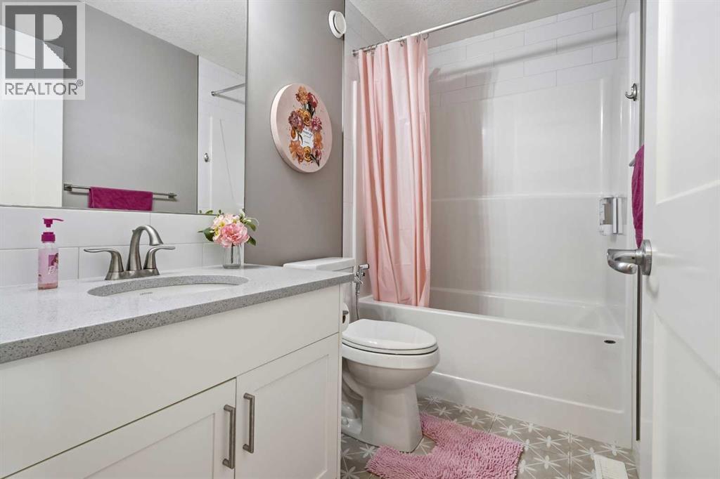 158 Creekstone Passage SW, Calgary, Alberta  T2X 4R3 - Photo 35 - A2323257