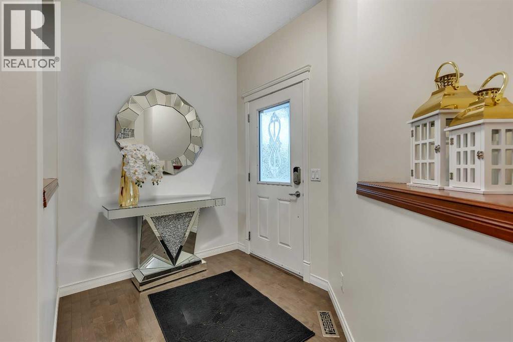 25 Silverado Skies Drive Sw, Calgary, Alberta  T2X 0J3 - Photo 4 - A2317141