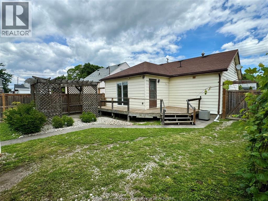 2163 Wellesley Avenue, Windsor, Ontario  N8W 2E8 - Photo 28 - 26014824