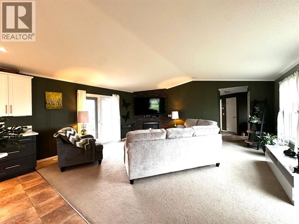 404&412 3 Avenue, Bruce, Alberta T0B 0R0 - Photo 12 - A2316158