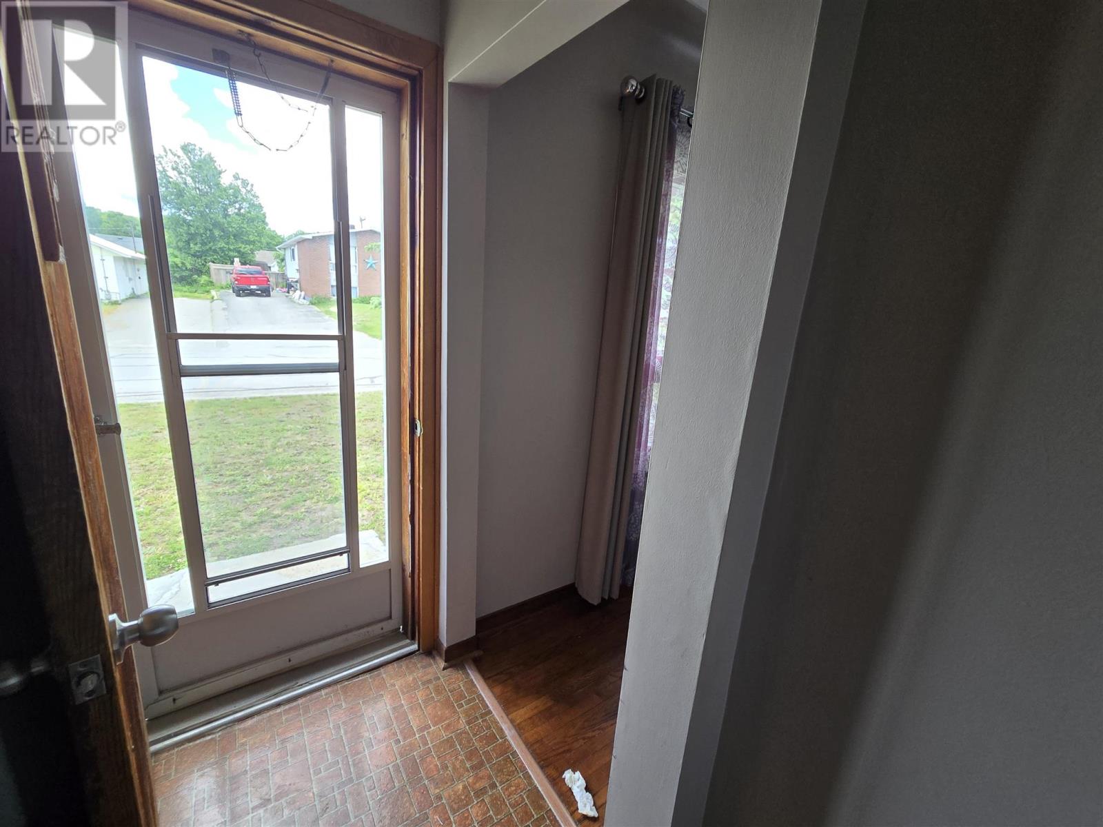 23 Blackwell Rd, Elliot Lake, Ontario  P5A 2G4 - Photo 10 - SM261549