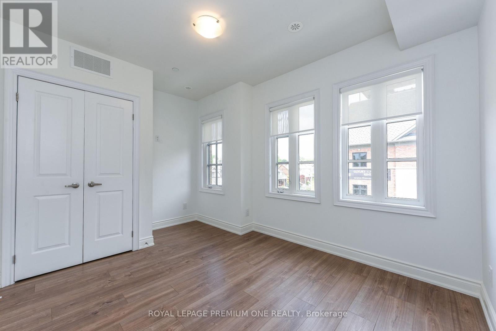 33 Salvador Allende Court, Toronto, Ontario  M6G 0A3 - Photo 26 - C13240408
