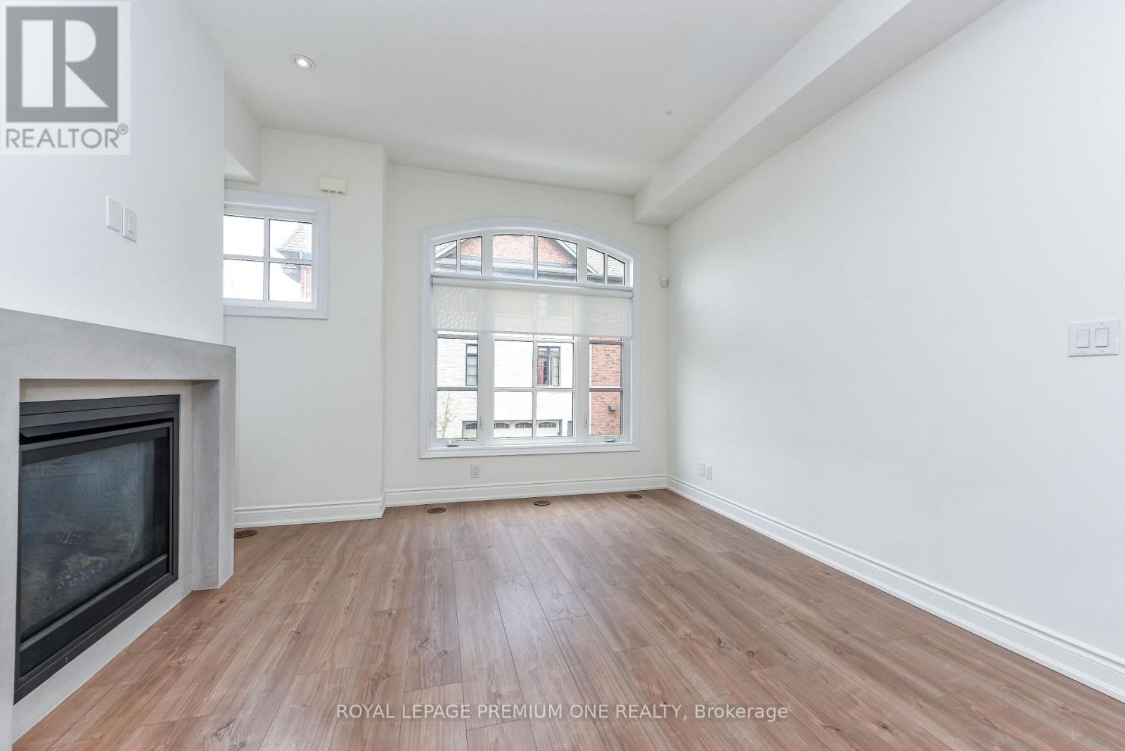 33 Salvador Allende Court, Toronto, Ontario  M6G 0A3 - Photo 11 - C13240408