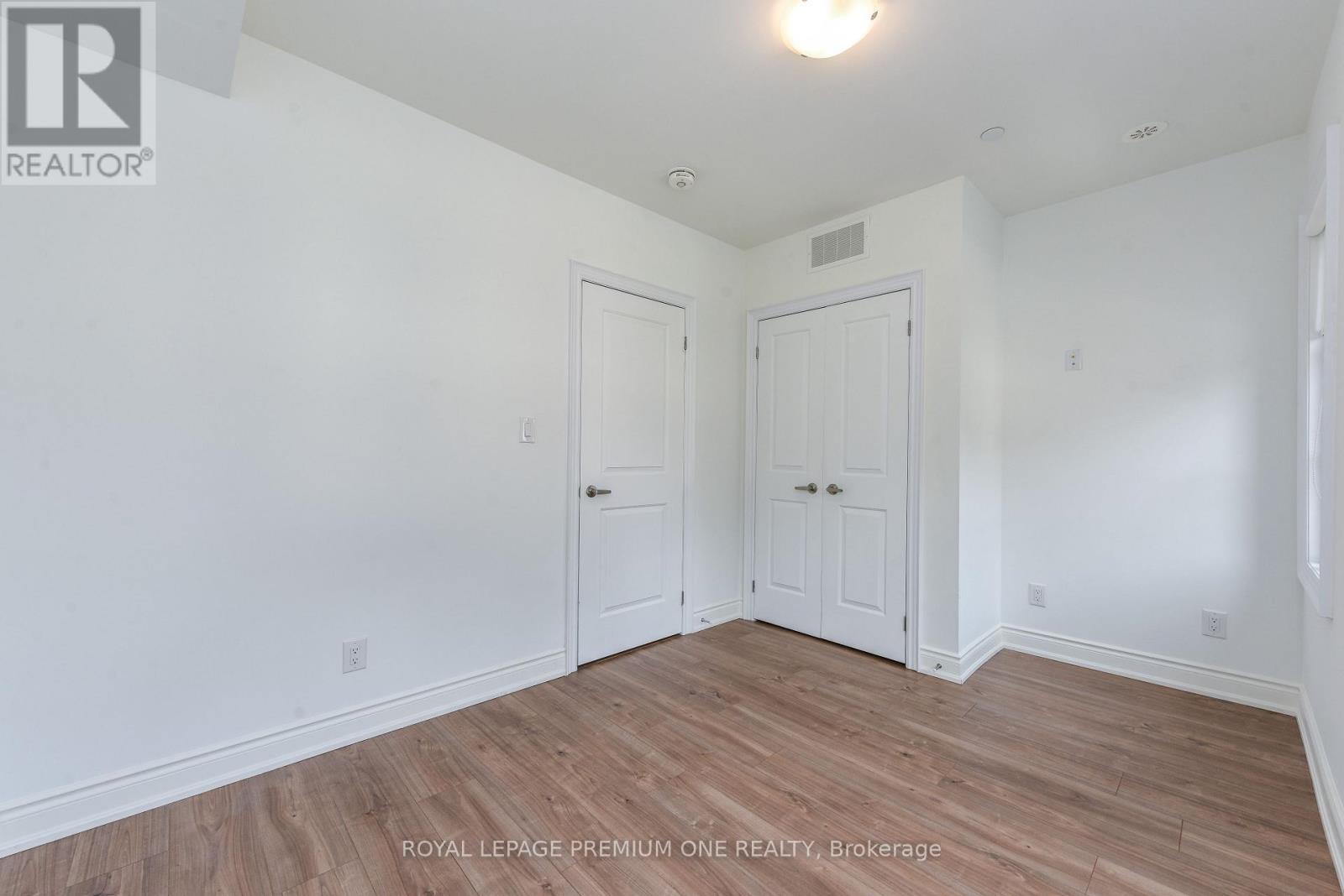 33 Salvador Allende Court, Toronto, Ontario  M6G 0A3 - Photo 27 - C13240408