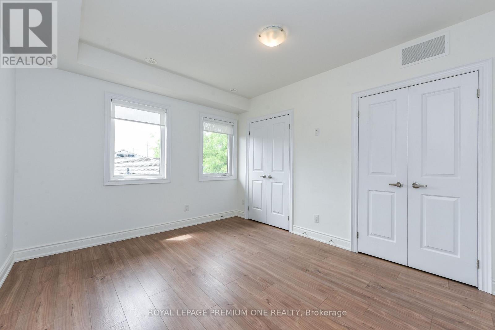 33 Salvador Allende Court, Toronto, Ontario  M6G 0A3 - Photo 31 - C13240408