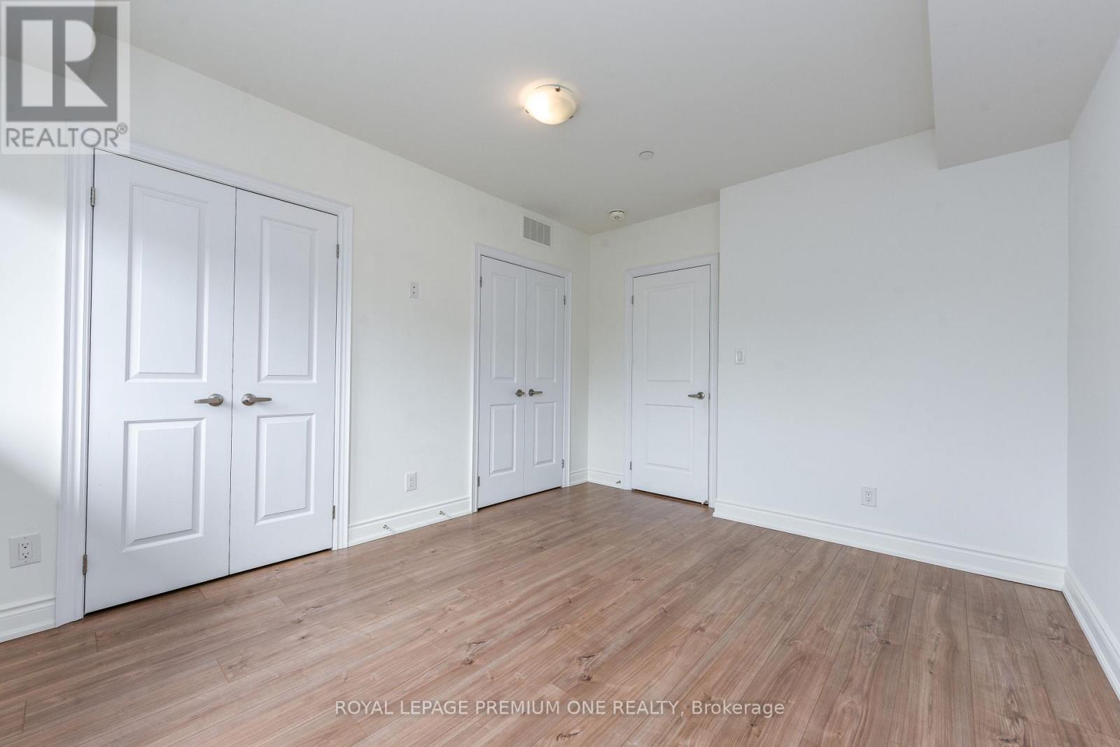 33 Salvador Allende Court, Toronto, Ontario  M6G 0A3 - Photo 32 - C13240408
