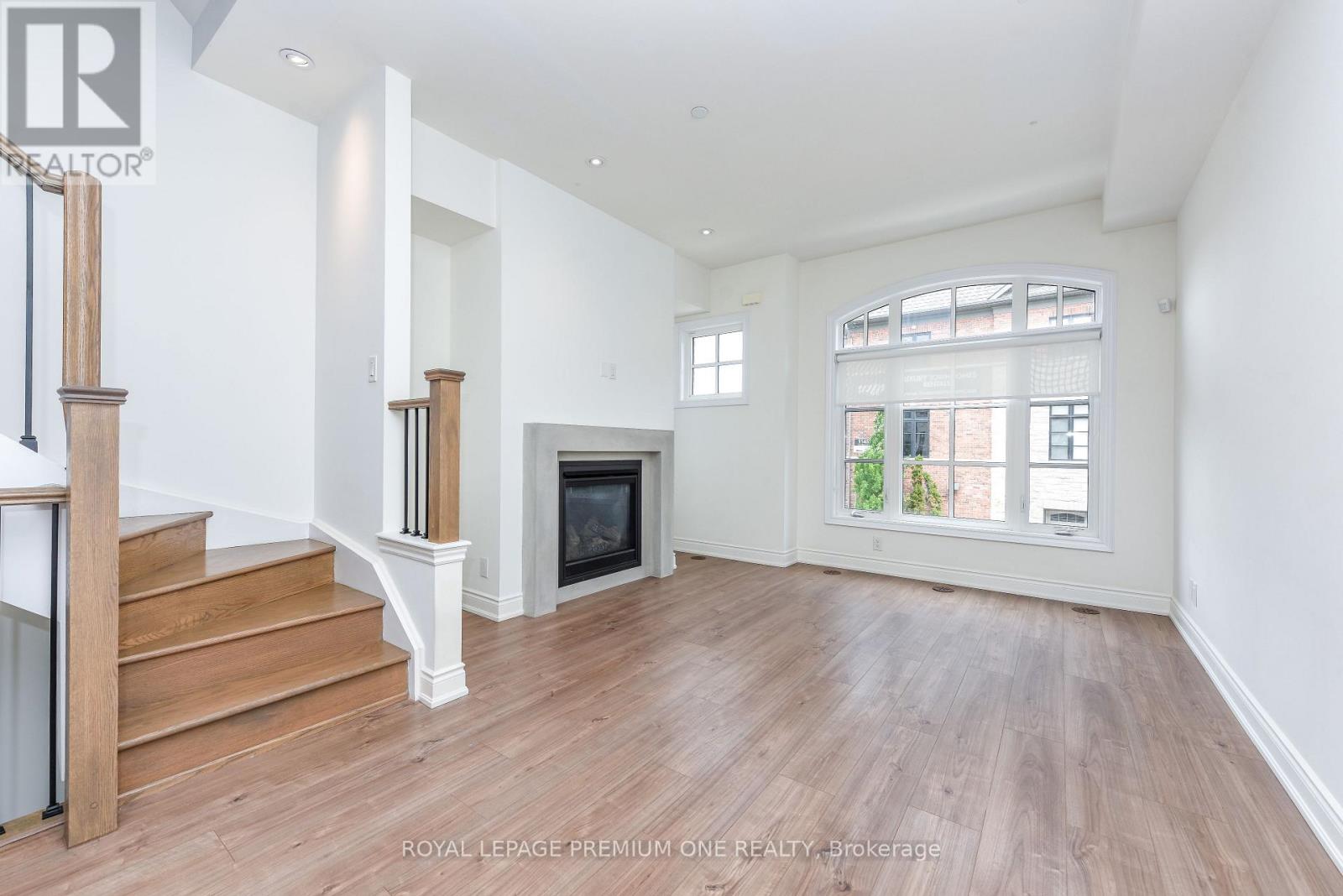 33 Salvador Allende Court, Toronto, Ontario  M6G 0A3 - Photo 10 - C13240408