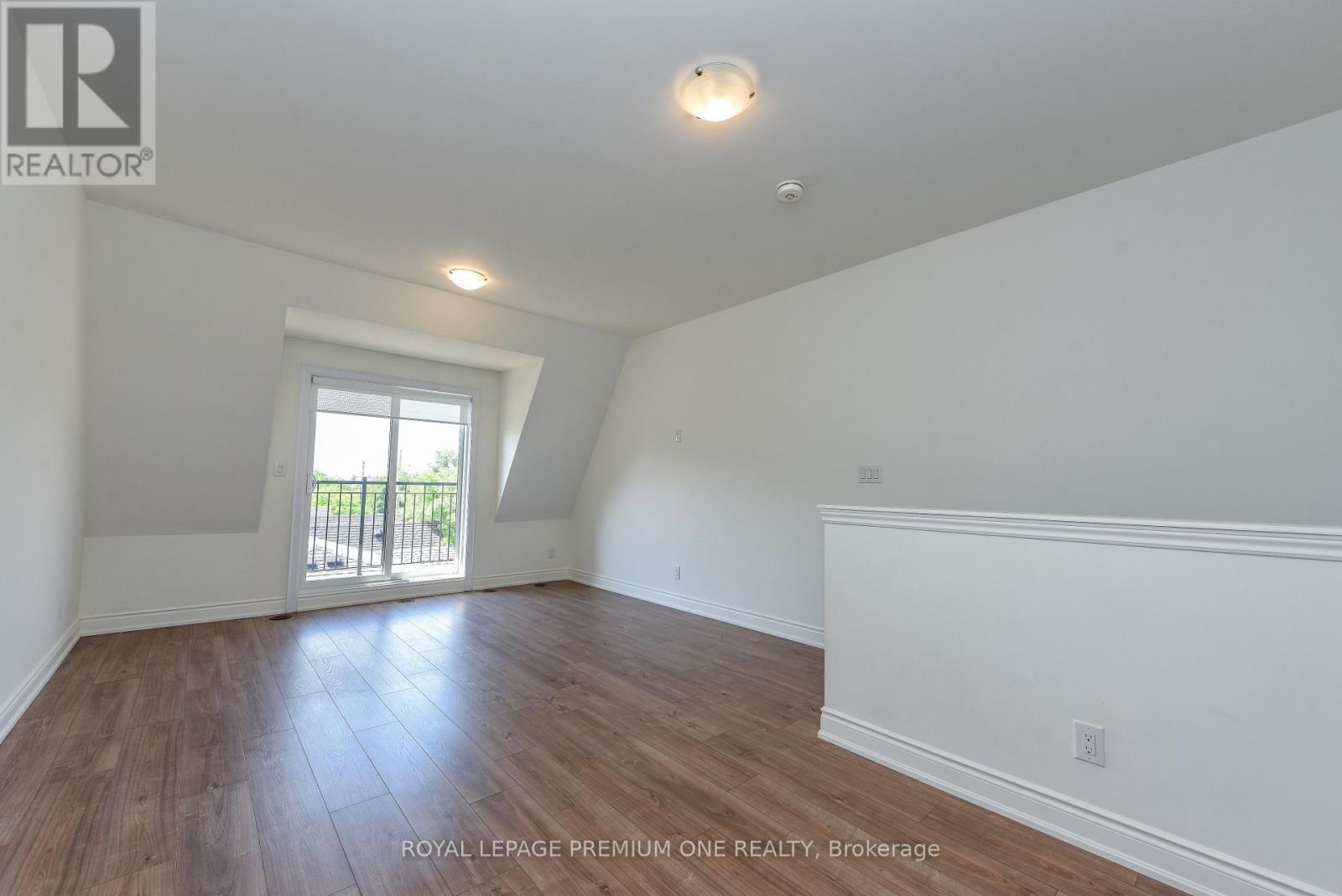 33 Salvador Allende Court, Toronto, Ontario  M6G 0A3 - Photo 21 - C13240408