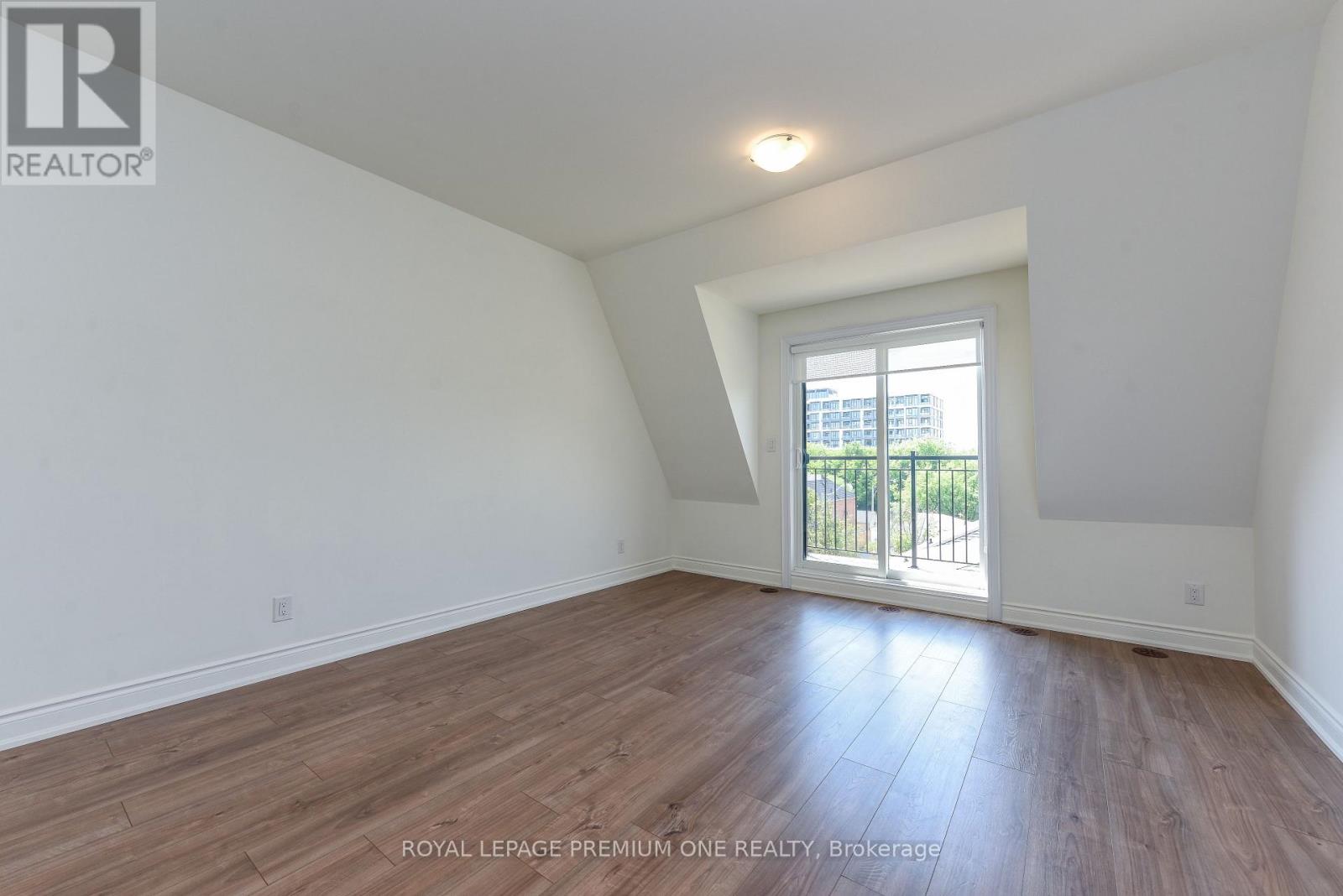 33 Salvador Allende Court, Toronto, Ontario  M6G 0A3 - Photo 23 - C13240408