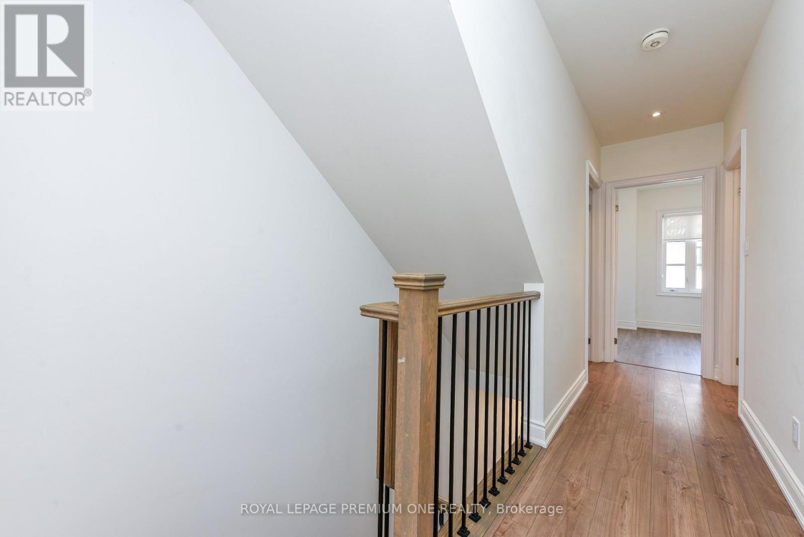 33 Salvador Allende Court, Toronto, Ontario  M6G 0A3 - Photo 30 - C13240408