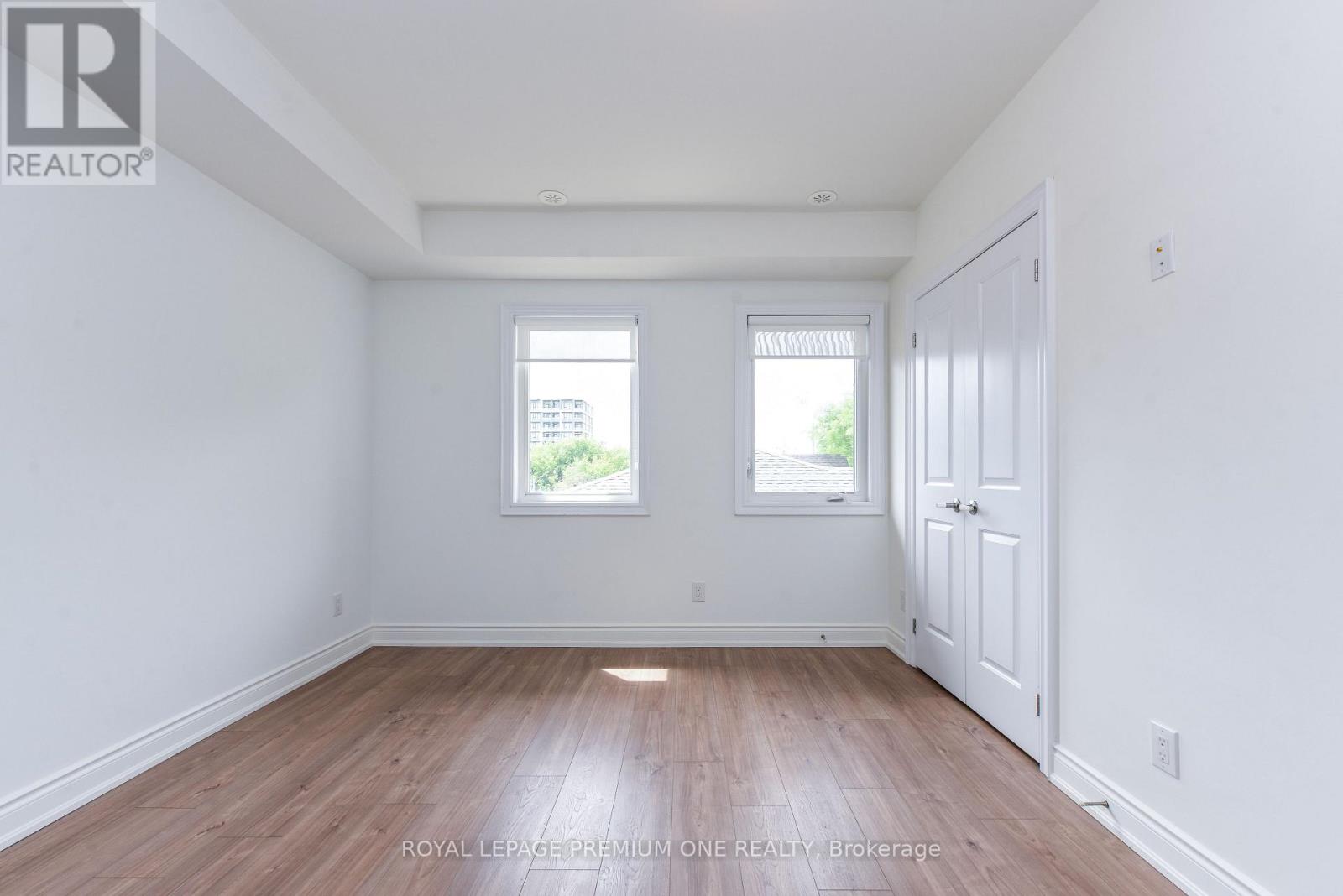 33 Salvador Allende Court, Toronto, Ontario  M6G 0A3 - Photo 34 - C13240408