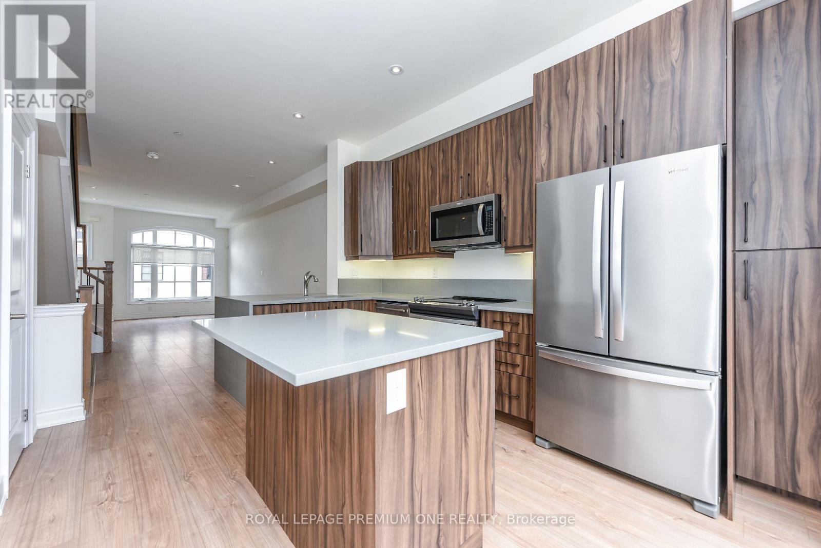 33 Salvador Allende Court, Toronto, Ontario  M6G 0A3 - Photo 13 - C13240408