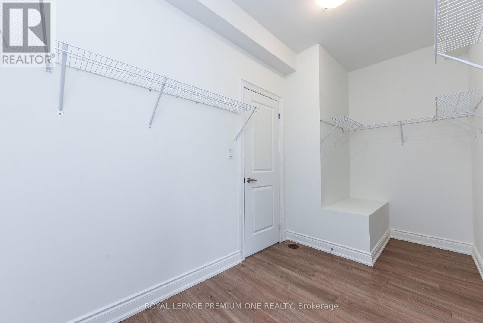 33 Salvador Allende Court, Toronto, Ontario  M6G 0A3 - Photo 24 - C13240408