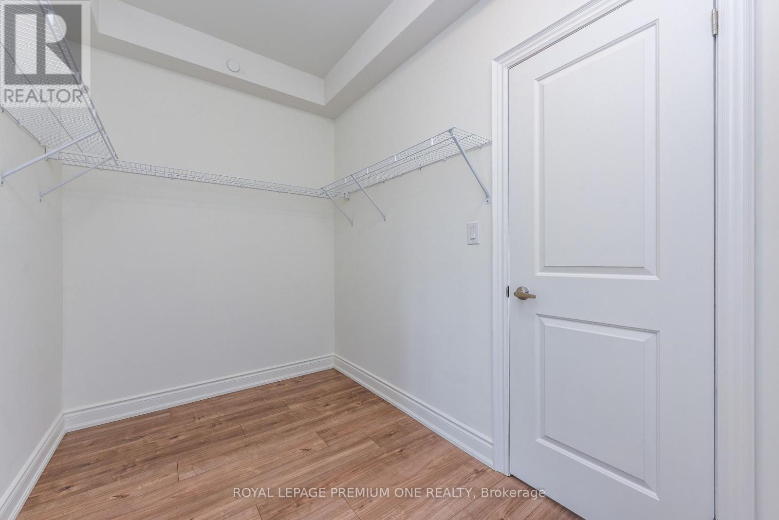 33 Salvador Allende Court, Toronto, Ontario  M6G 0A3 - Photo 25 - C13240408