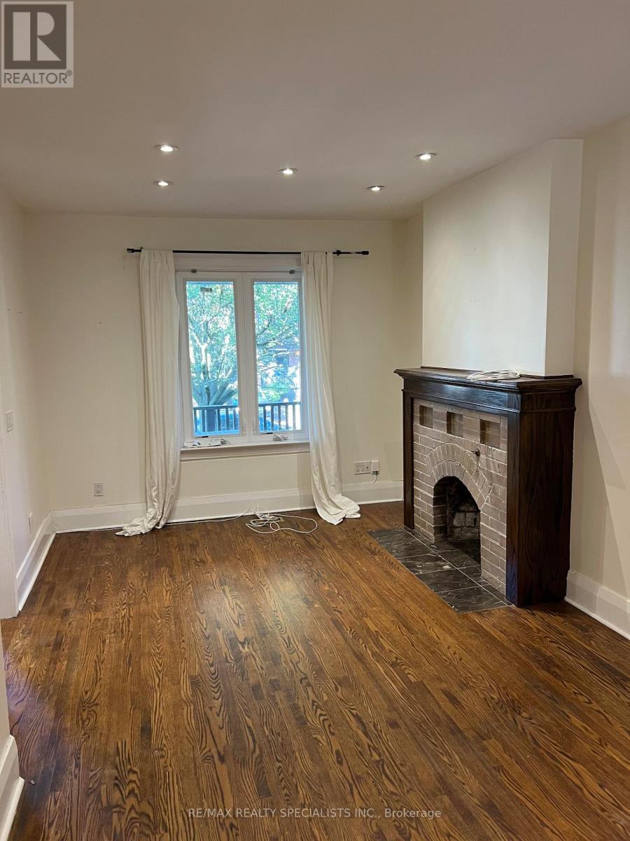 121 Maplewood Avenue, Toronto, Ontario  M6C 1J7 - Photo 9 - C13436844