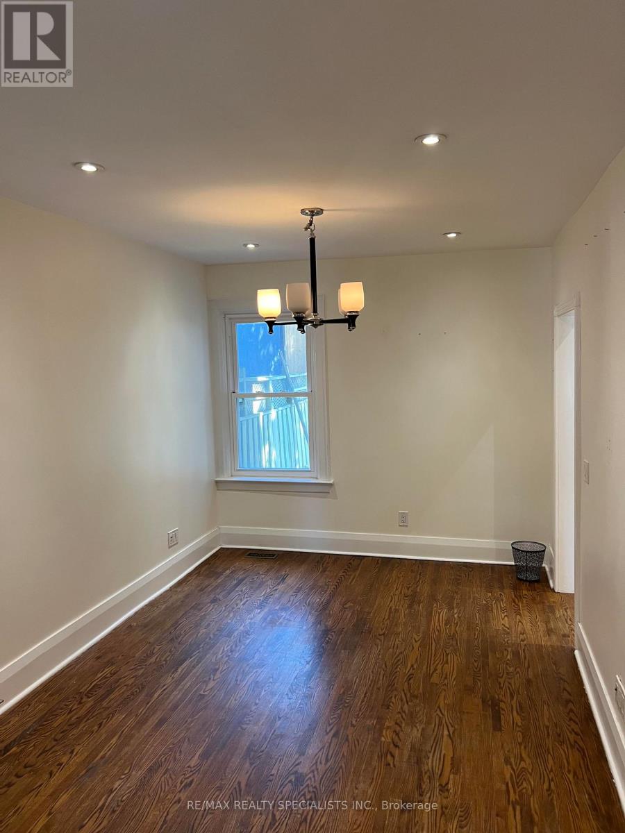 121 Maplewood Avenue, Toronto, Ontario  M6C 1J7 - Photo 5 - C13436844