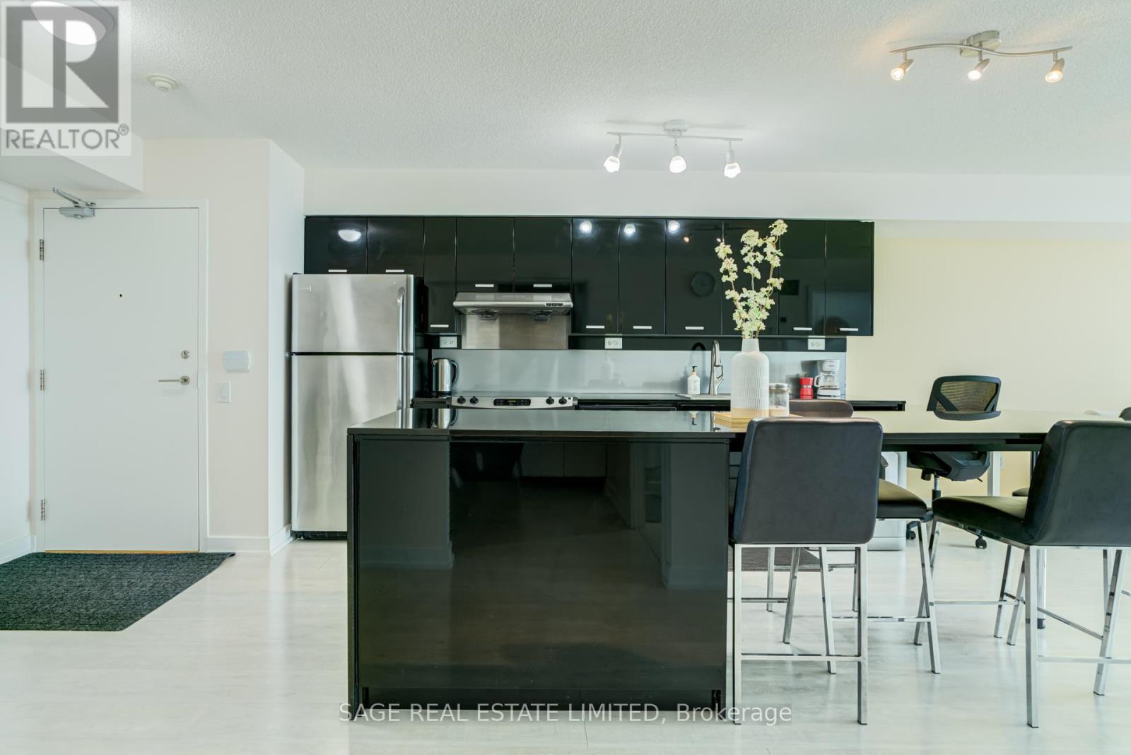 1015 - 29 SINGER COURT, Toronto, Ontario