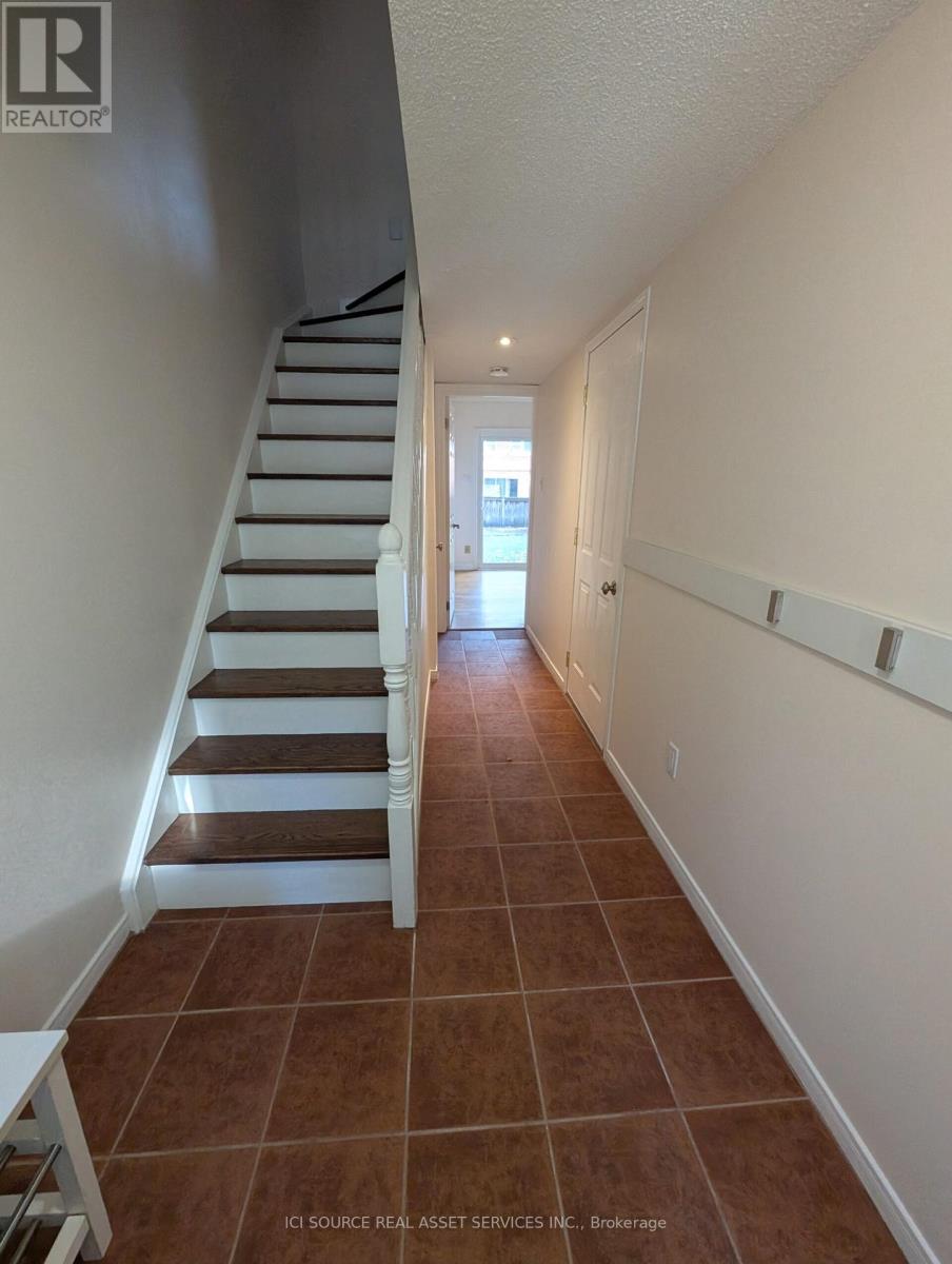 17 DOUVILLE COURT, Toronto, Ontario