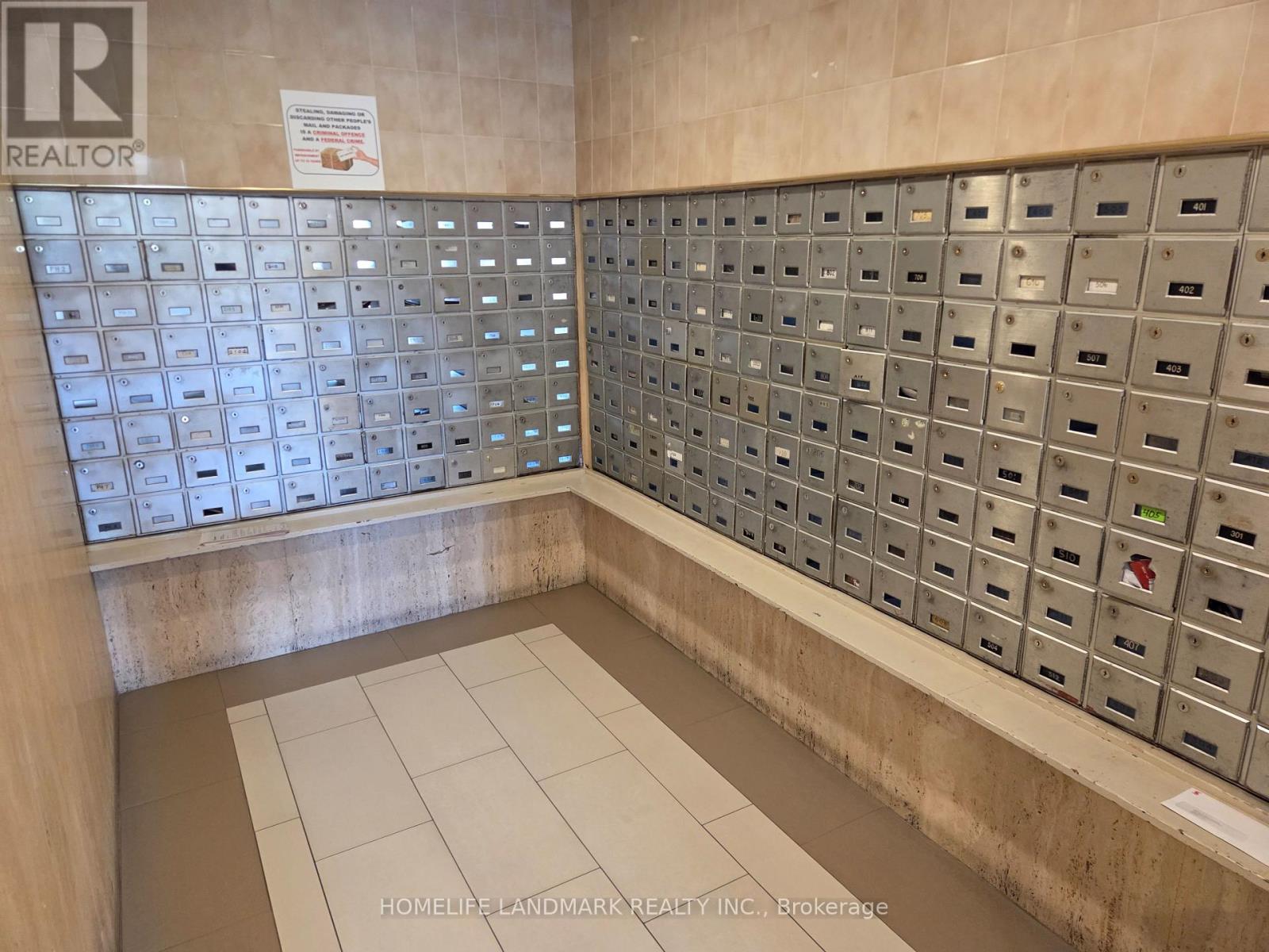 301 - 100 Leeward Glenway, Toronto, Ontario M3C 2Z1 - Photo 25 - C13472670