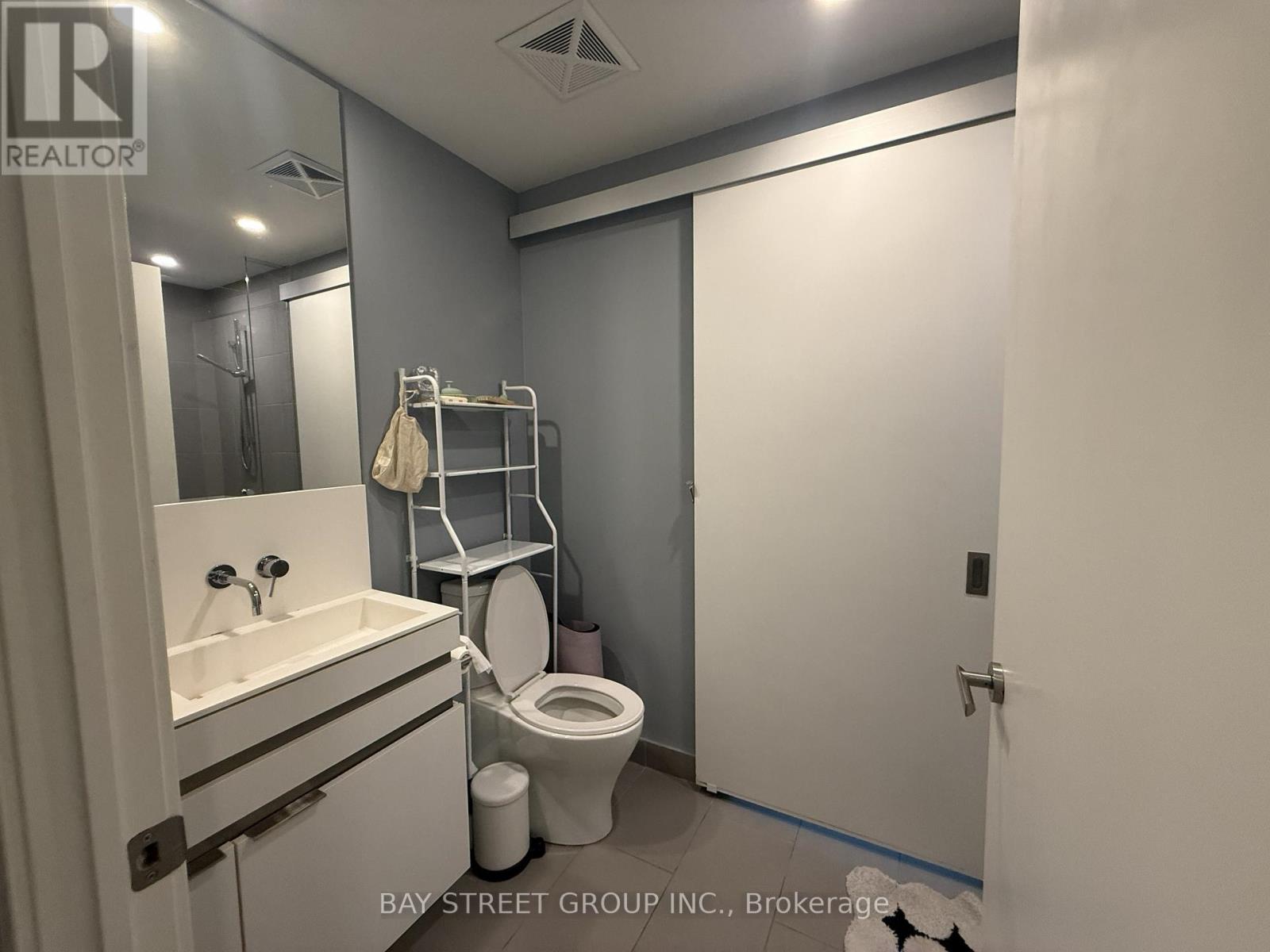 1709 - 197 Yonge Street, Toronto, Ontario  M5B 1M4 - Photo 16 - C13472736