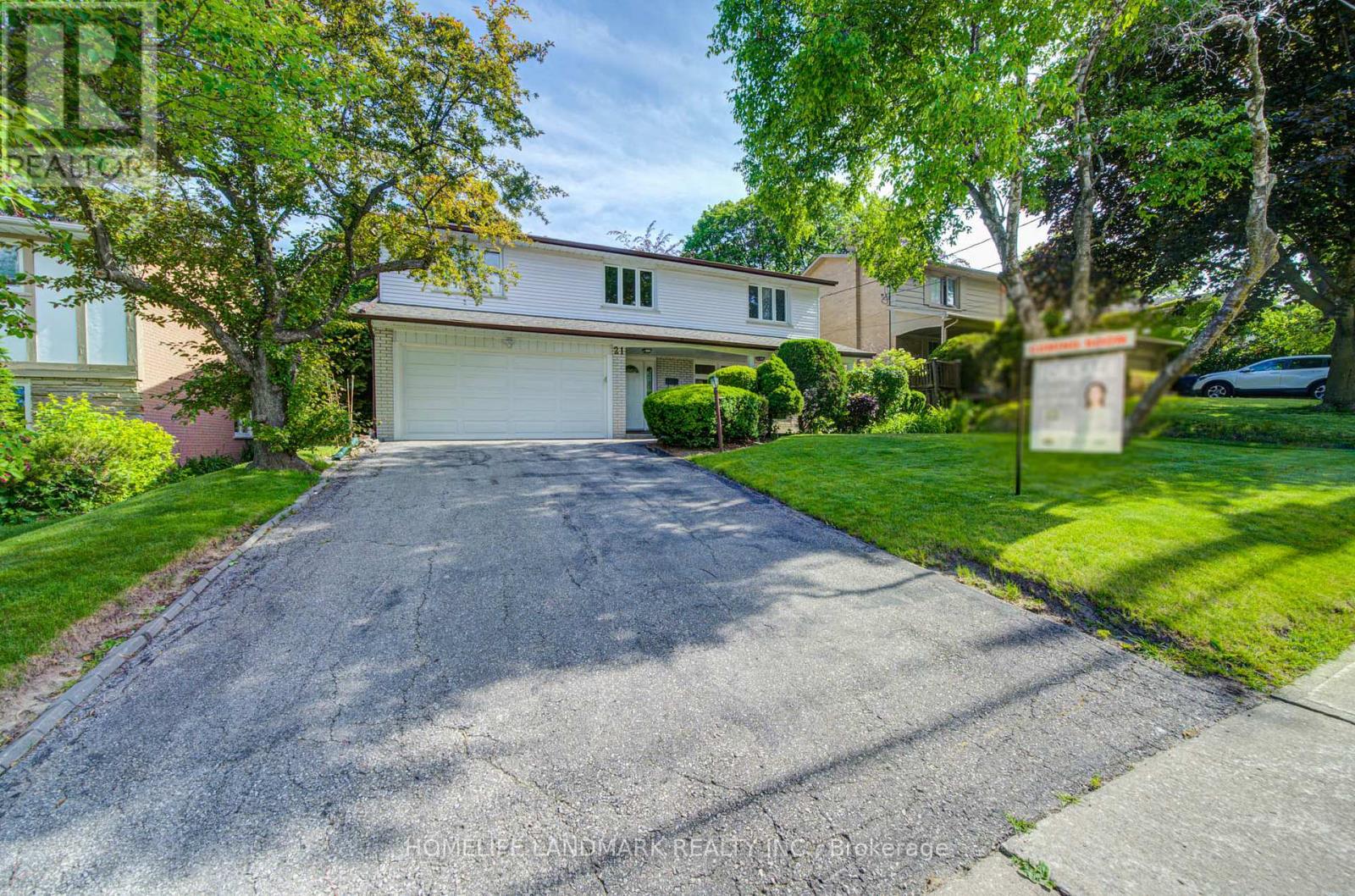 21 Colonnade Road, Toronto, Ontario  M2K 2L6 - Photo 2 - C13472718