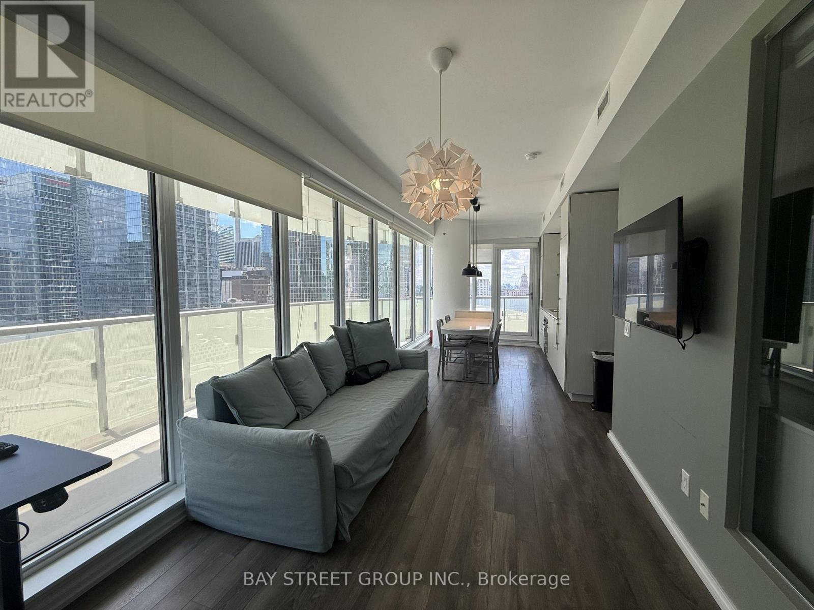 1709 - 197 Yonge Street, Toronto, Ontario  M5B 1M4 - Photo 8 - C13472736