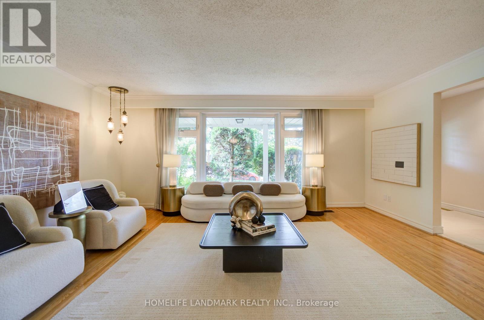 21 Colonnade Road, Toronto, Ontario  M2K 2L6 - Photo 5 - C13472718