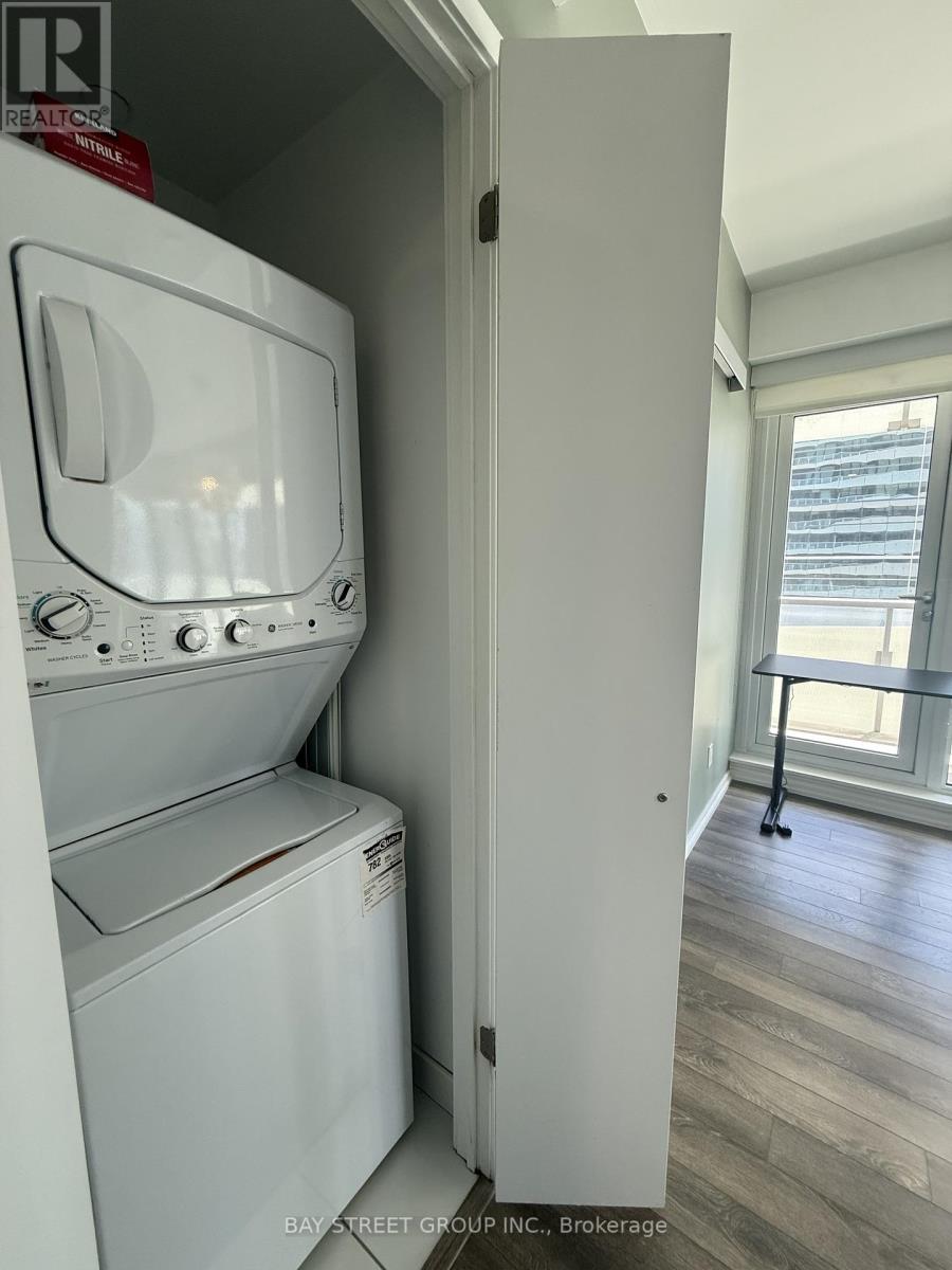 1709 - 197 Yonge Street, Toronto, Ontario  M5B 1M4 - Photo 17 - C13472736