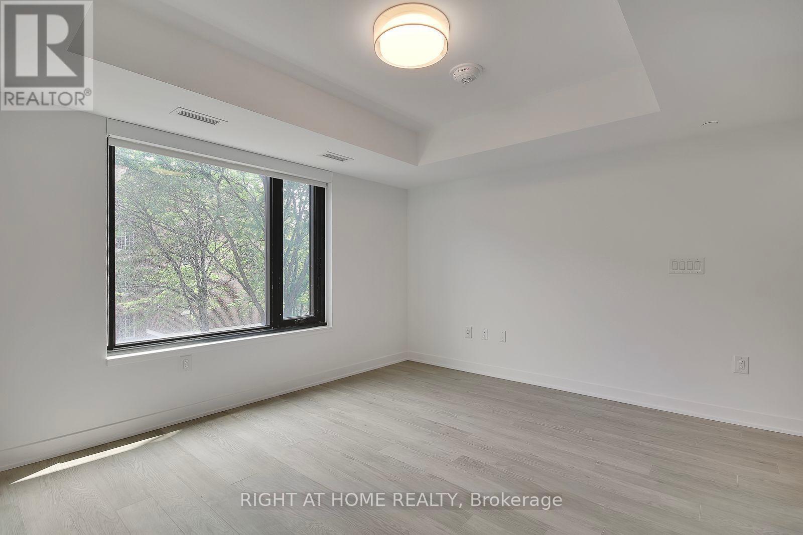 301 - 3 Strathgowan Avenue, Toronto, Ontario M4N 1B8 - Photo 6 - C13472814