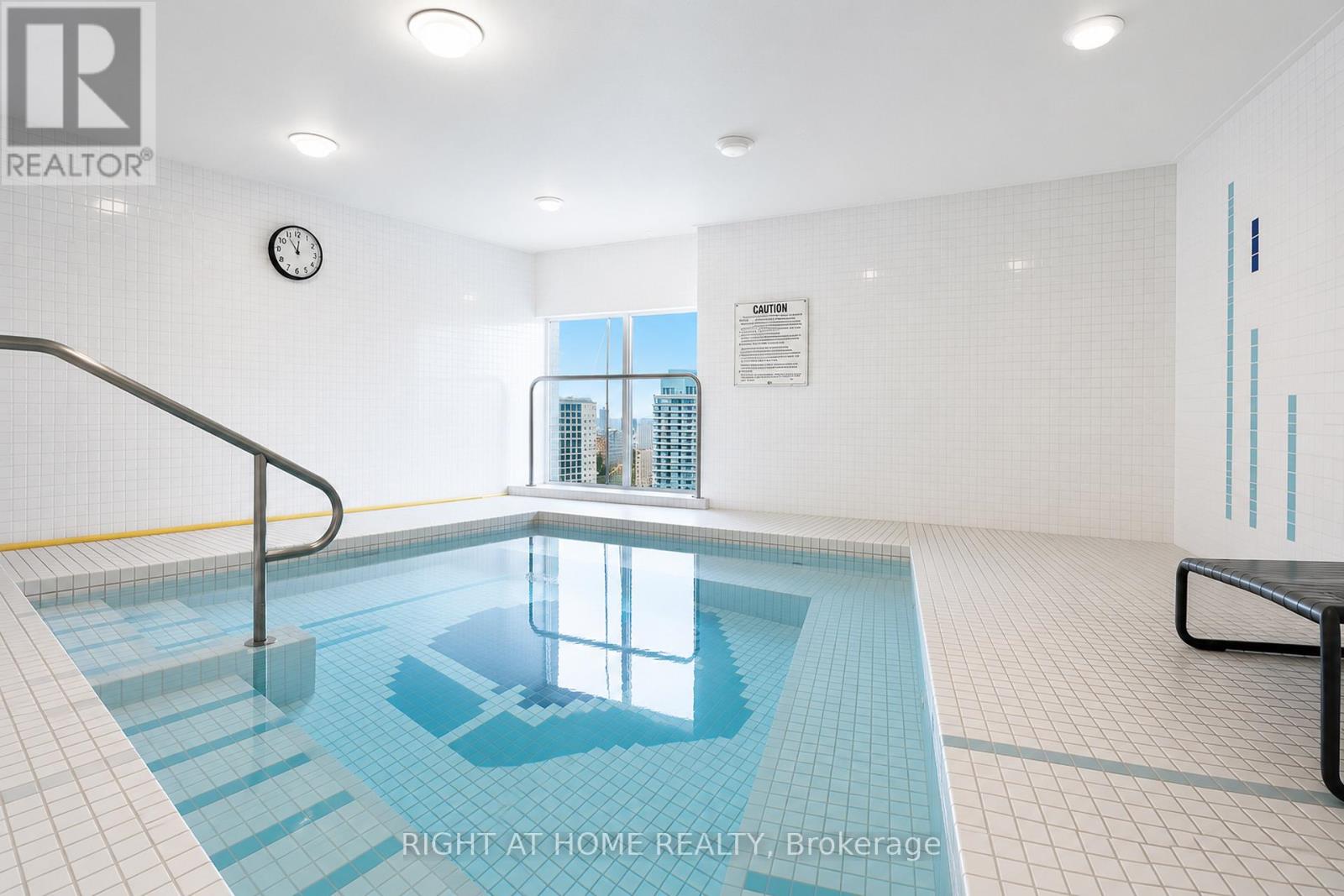 1505 - 25 The Esplanade, Toronto, Ontario  M5E 1W5 - Photo 34 - C13472792