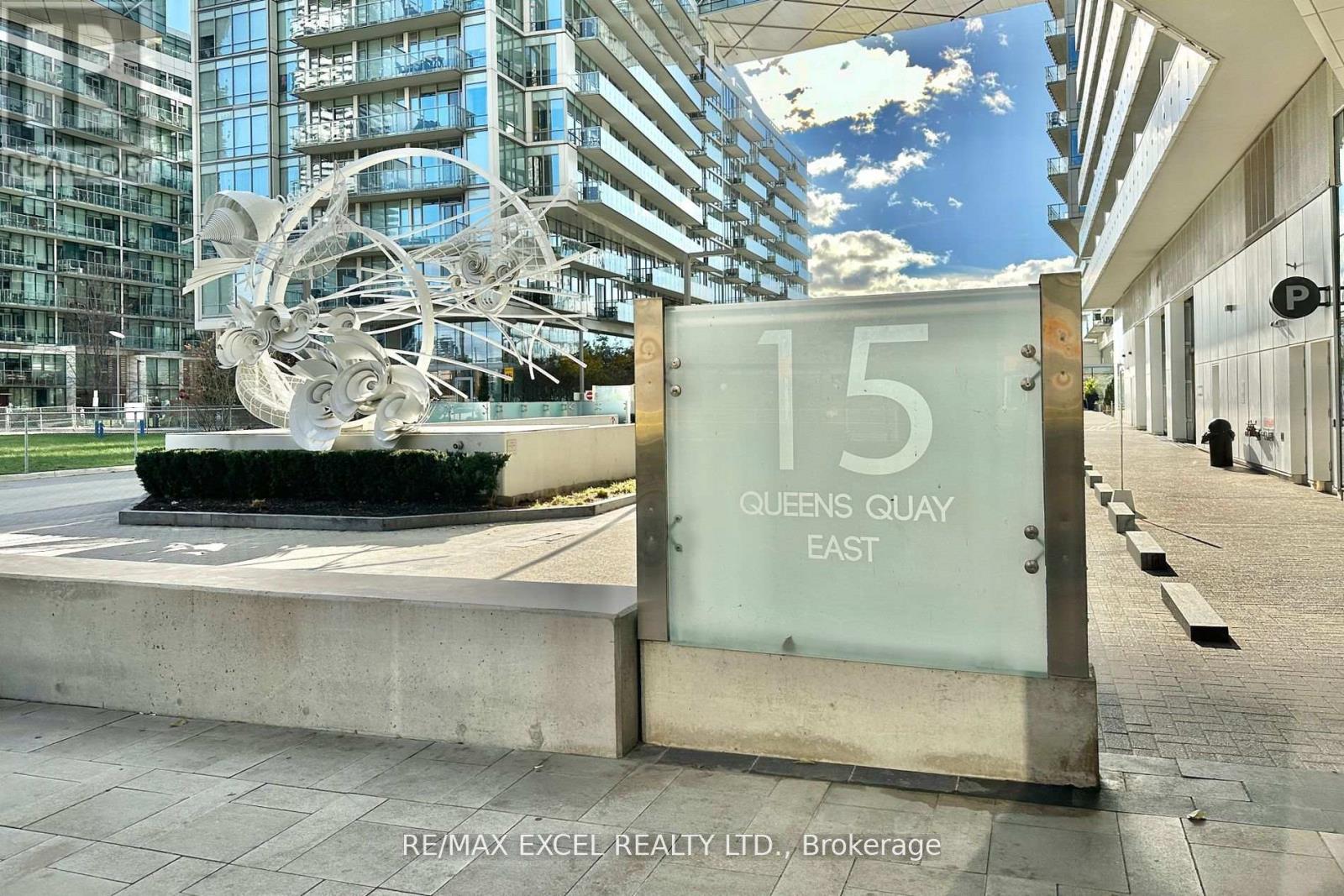 3101 - 15 Queens Quay E, Toronto, Ontario  M5E 0C5 - Photo 2 - C13472834