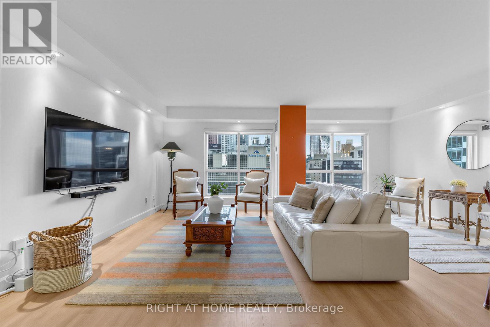 1505 - 25 The Esplanade, Toronto, Ontario  M5E 1W5 - Photo 3 - C13472792