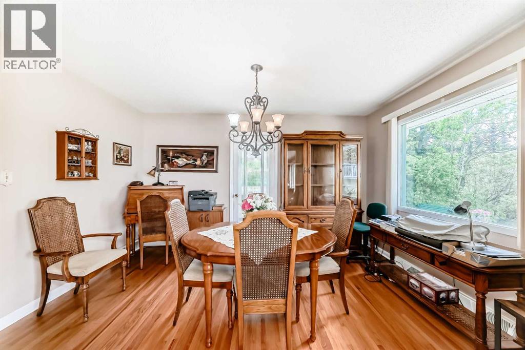 10737 Eamon Road Nw, Calgary, Alberta  T3G 5H2 - Photo 10 - A2307479