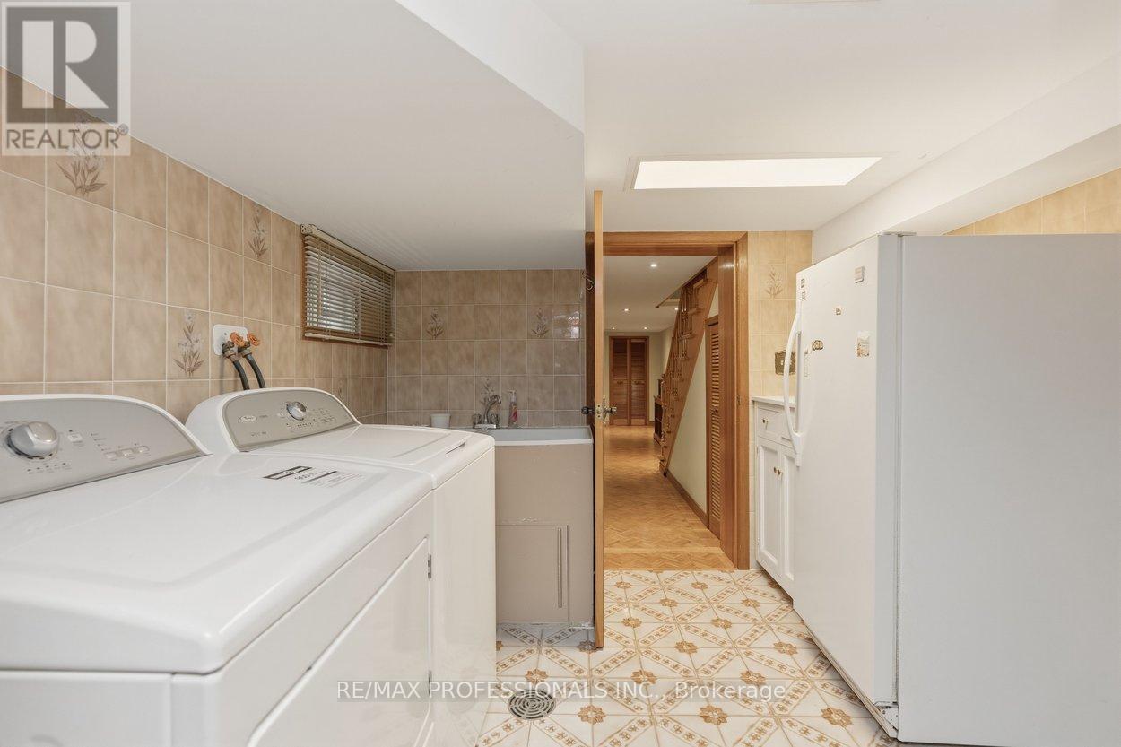 107 Borden Street, Toronto, Ontario  M5S 2N2 - Photo 24 - C13472950