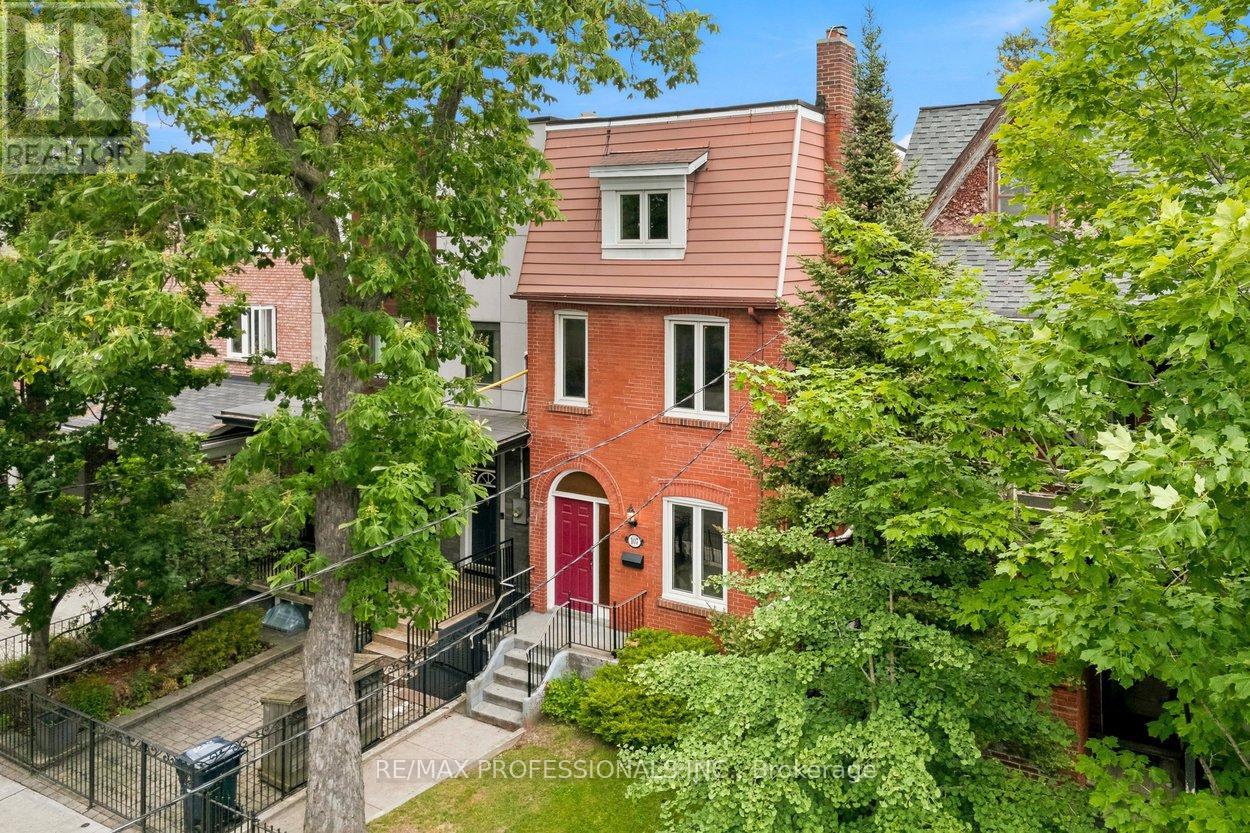 107 BORDEN STREET, Toronto, Ontario