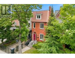 107 BORDEN STREET, Toronto, Ontario