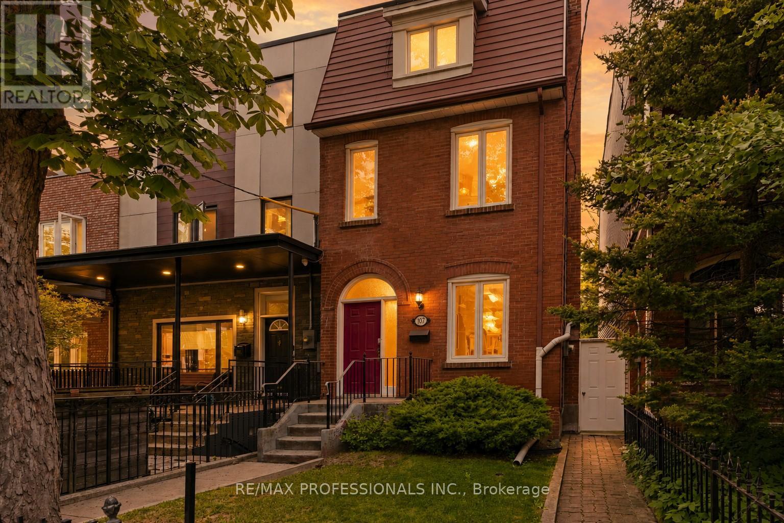 107 Borden Street, Toronto, Ontario  M5S 2N2 - Photo 39 - C13472950