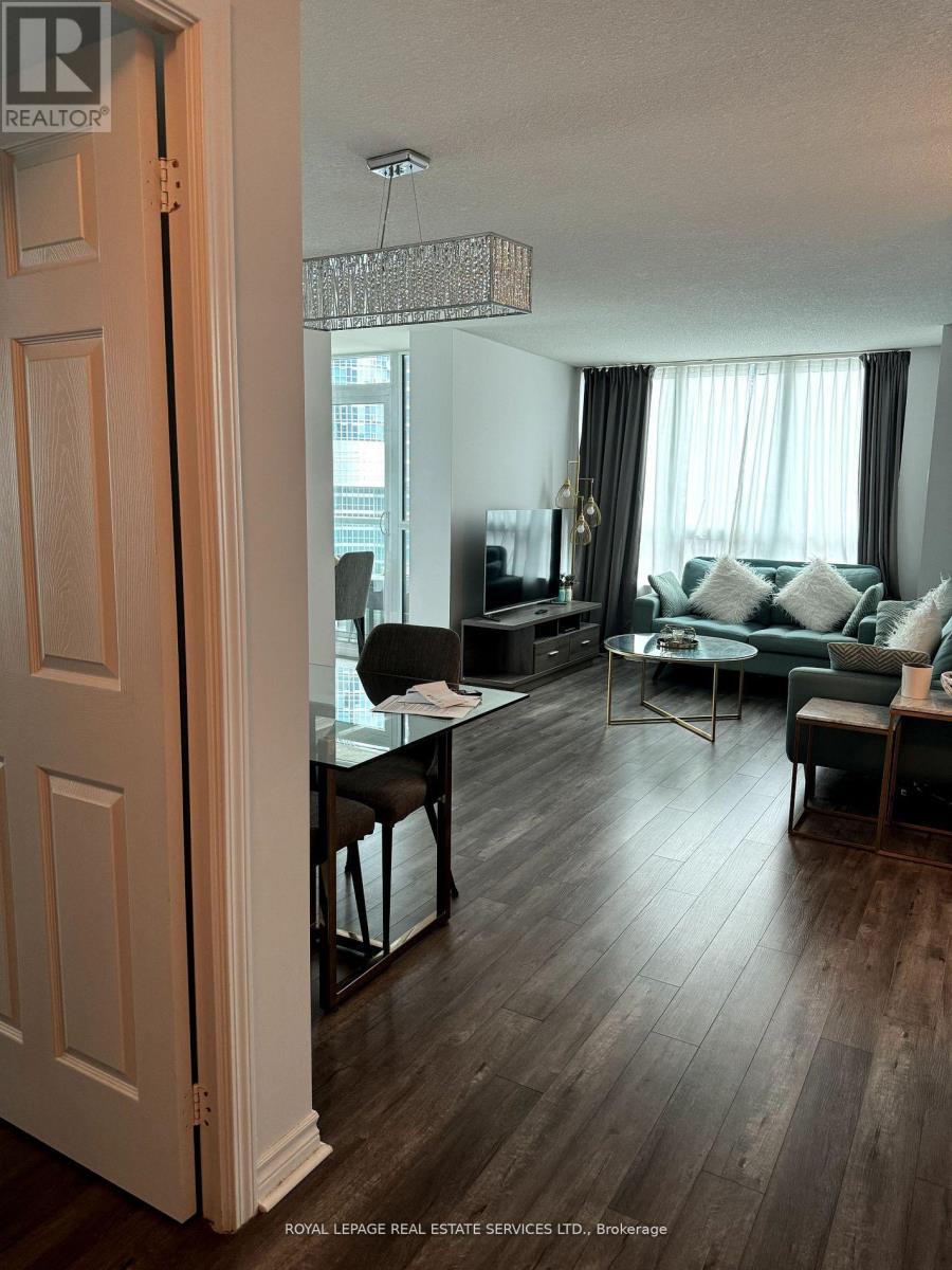 1510 - 19 Grand Trunk Crescent, Toronto, Ontario  M5J 3A3 - Photo 10 - C13473200