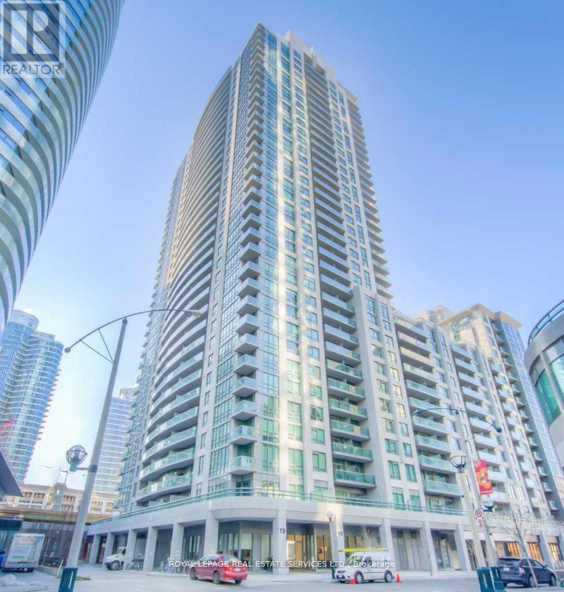 1510 - 19 GRAND TRUNK CRESCENT, Toronto, Ontario