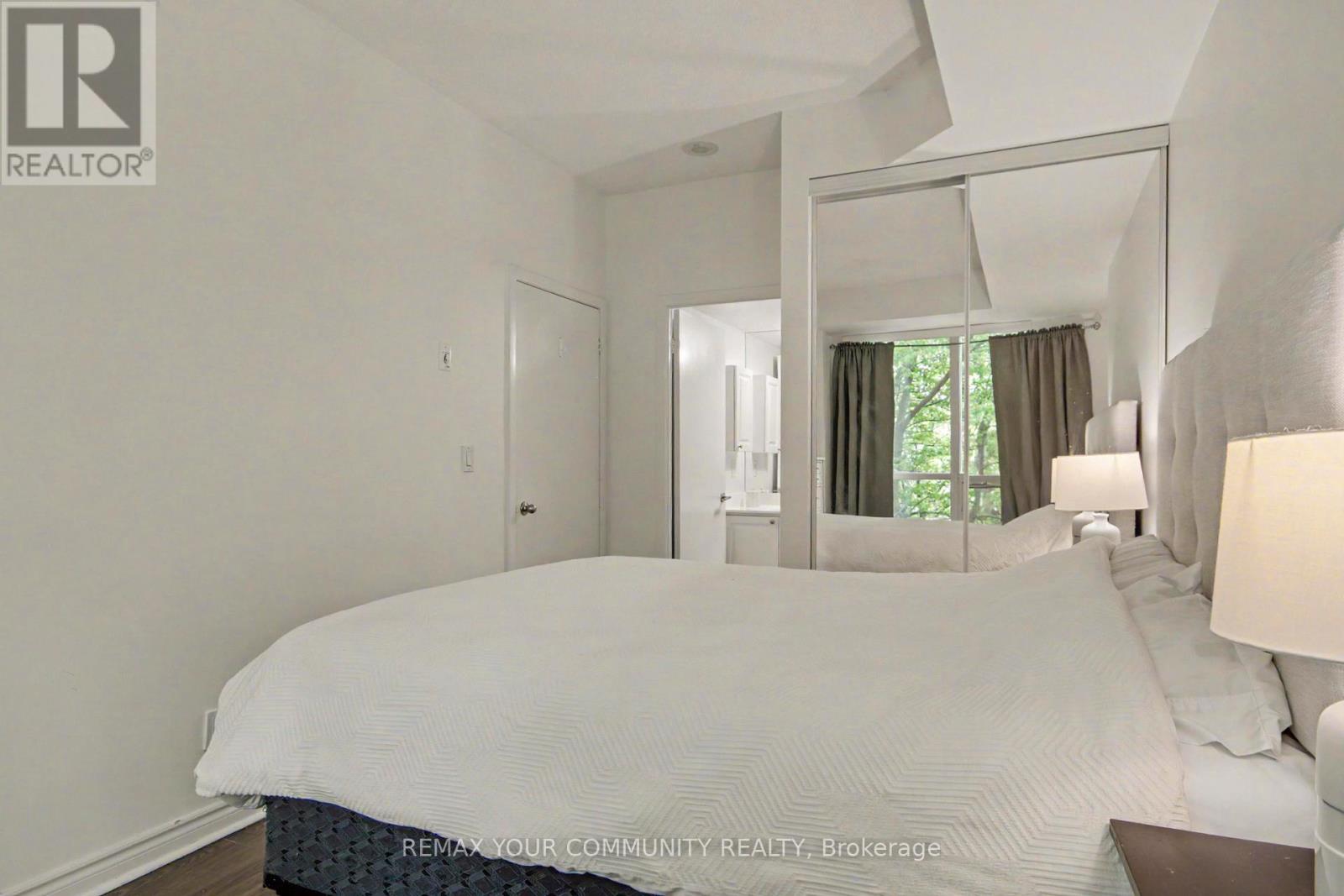 219 - 231 Fort York Boulevard, Toronto, Ontario  M5V 1B2 - Photo 18 - C13473278