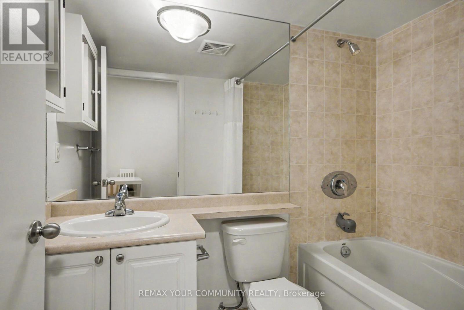 219 - 231 Fort York Boulevard, Toronto, Ontario  M5V 1B2 - Photo 16 - C13473278