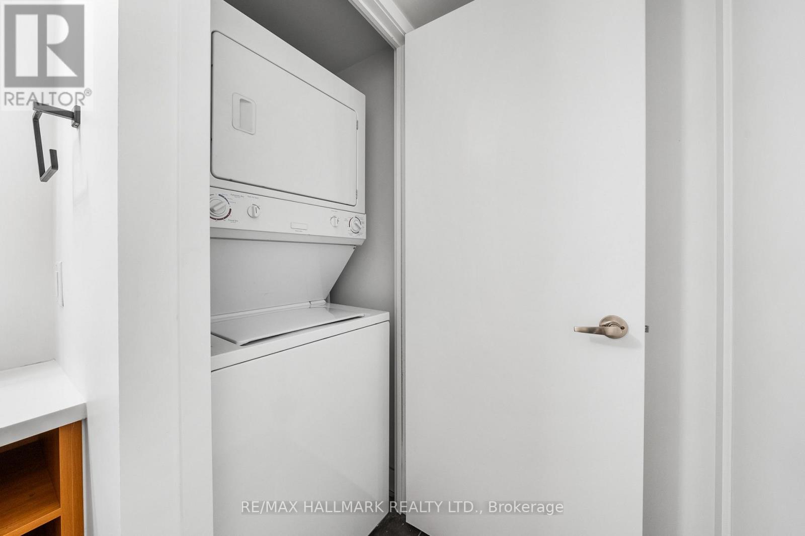 1702 - 11 Brunel Court, Toronto, Ontario M5V 3Y3 - Photo 15 - C13473478