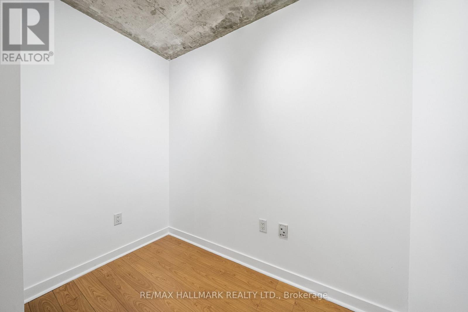 1702 - 11 Brunel Court, Toronto, Ontario M5V 3Y3 - Photo 5 - C13473478