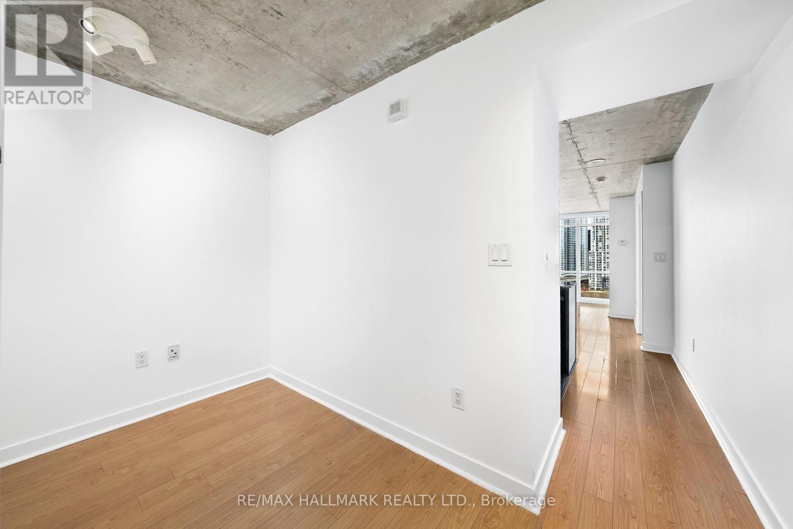 1702 - 11 Brunel Court, Toronto, Ontario M5V 3Y3 - Photo 17 - C13473478