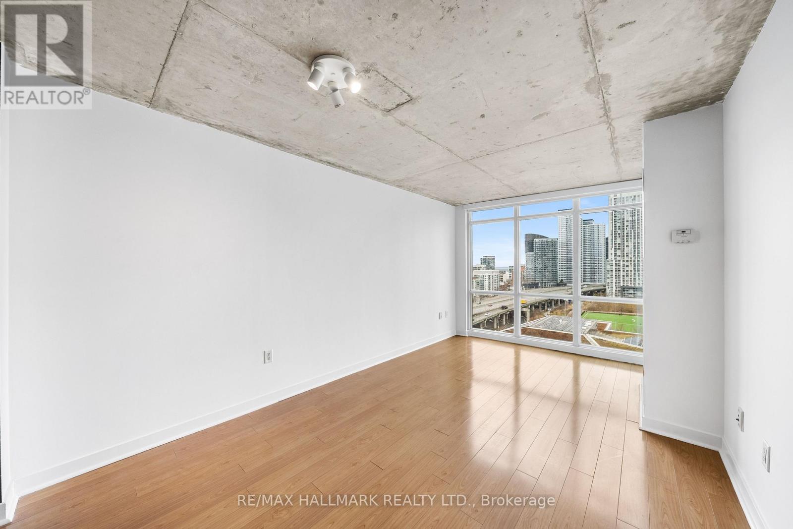 1702 - 11 Brunel Court, Toronto, Ontario M5V 3Y3 - Photo 13 - C13473478