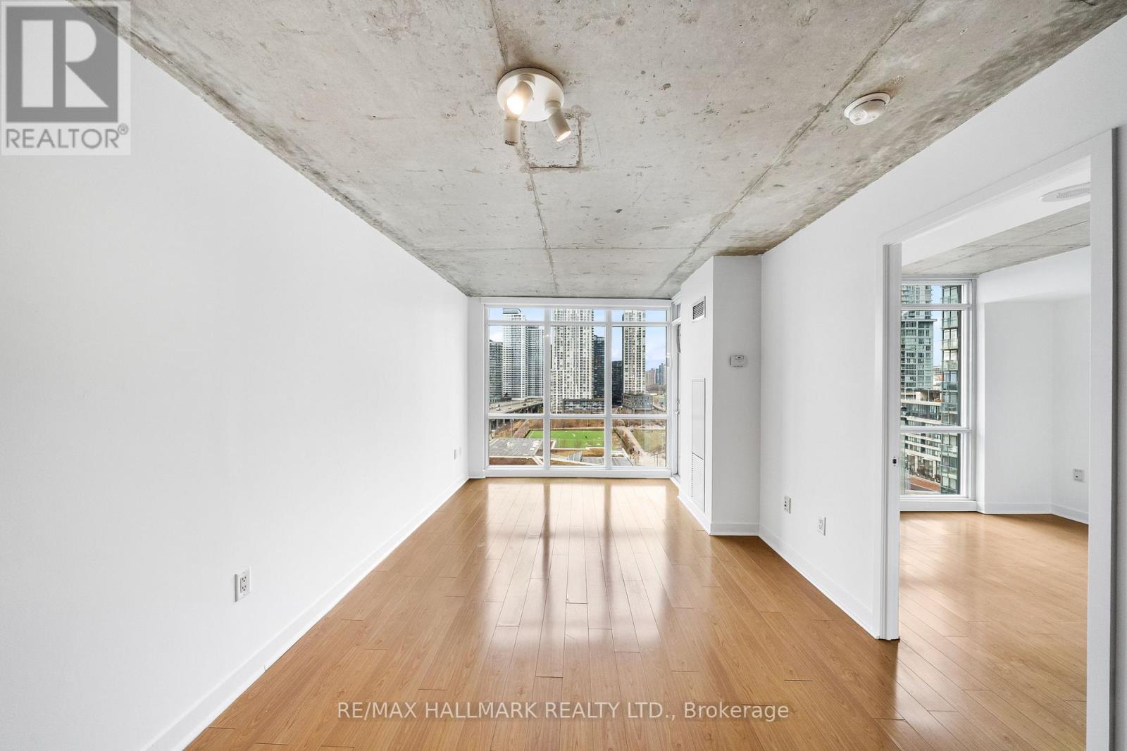1702 - 11 Brunel Court, Toronto, Ontario M5V 3Y3 - Photo 10 - C13473478