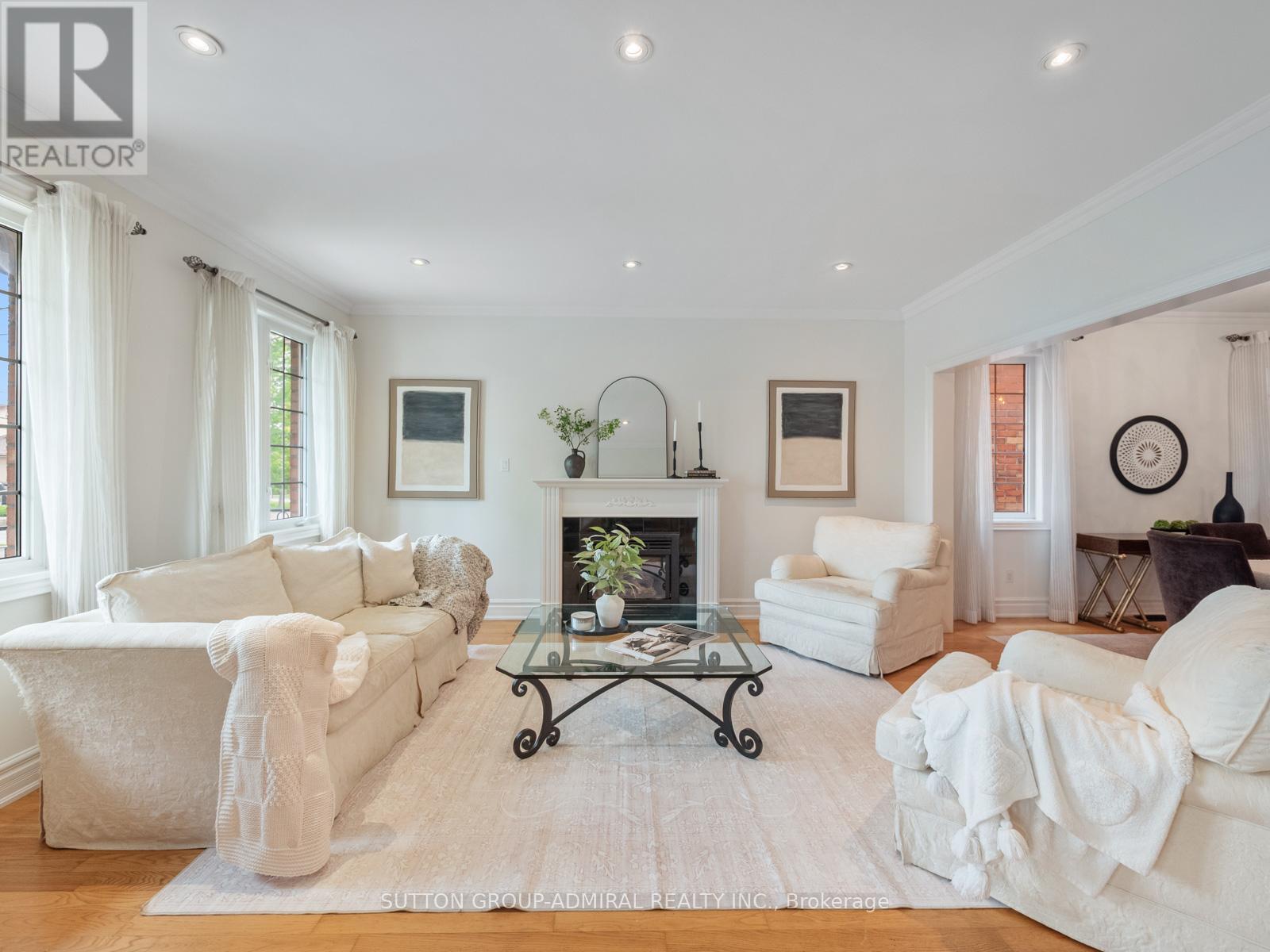 255 Cocksfield Avenue, Toronto, Ontario  M3H 3T6 - Photo 8 - C13473596